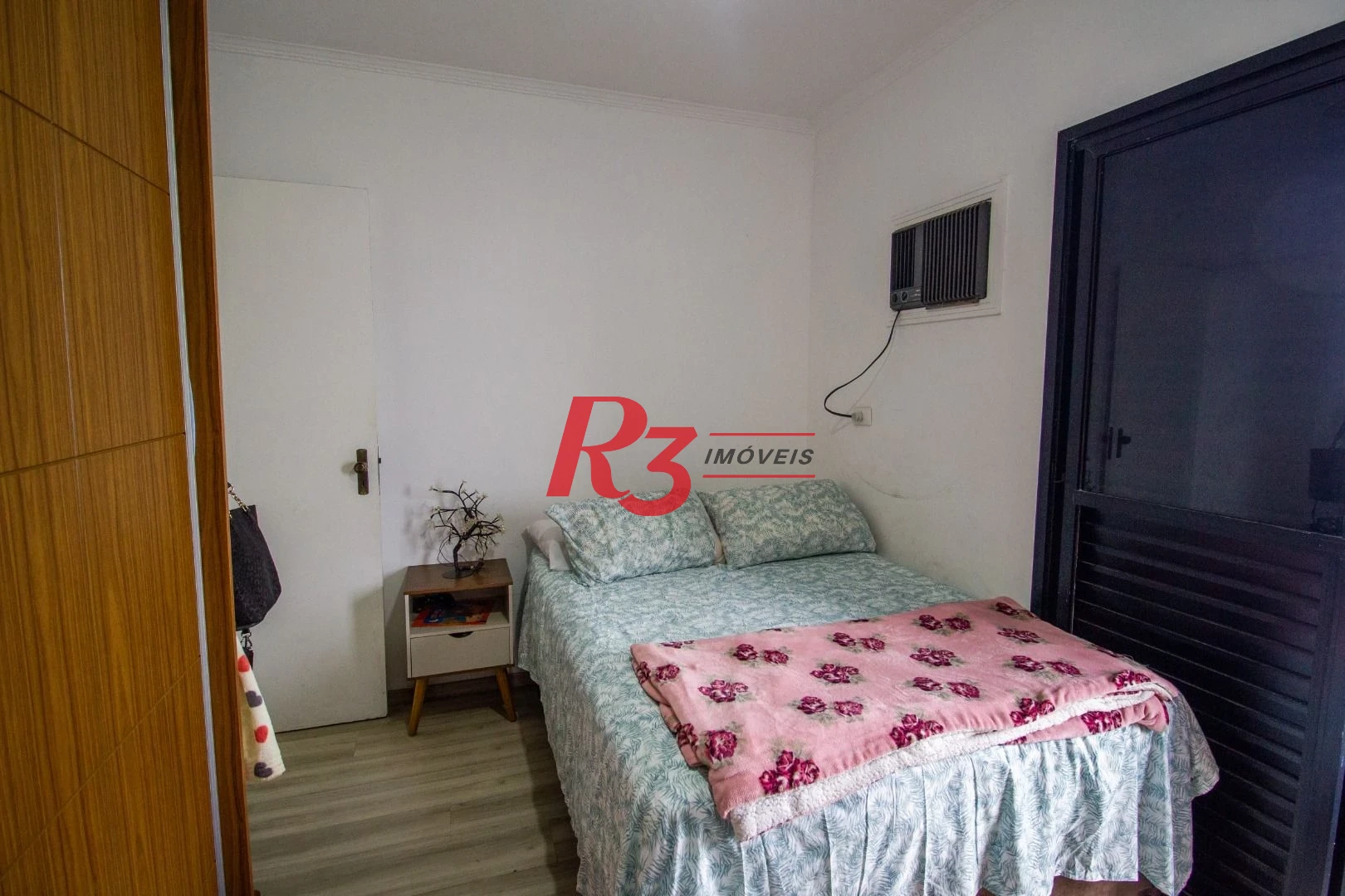 Cobertura com 3 dormitórios à venda, 135 m² por R$ 680.000,00 - Estuário - Santos/SP