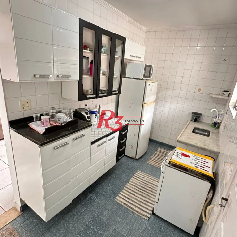 Apartamento com 2 dormitórios à venda, 61 m² por R$ 345.000,00 - Marapé - Santos/SP
