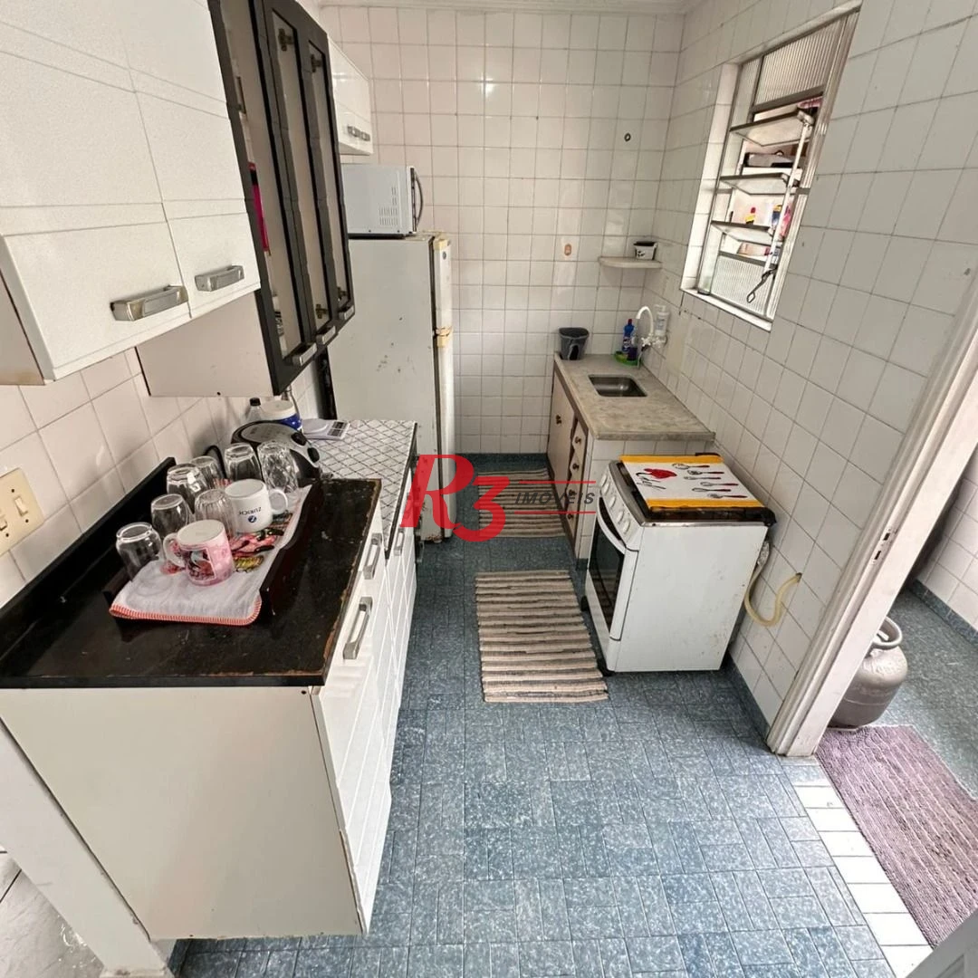 Apartamento com 2 dormitórios à venda, 61 m² por R$ 345.000,00 - Marapé - Santos/SP