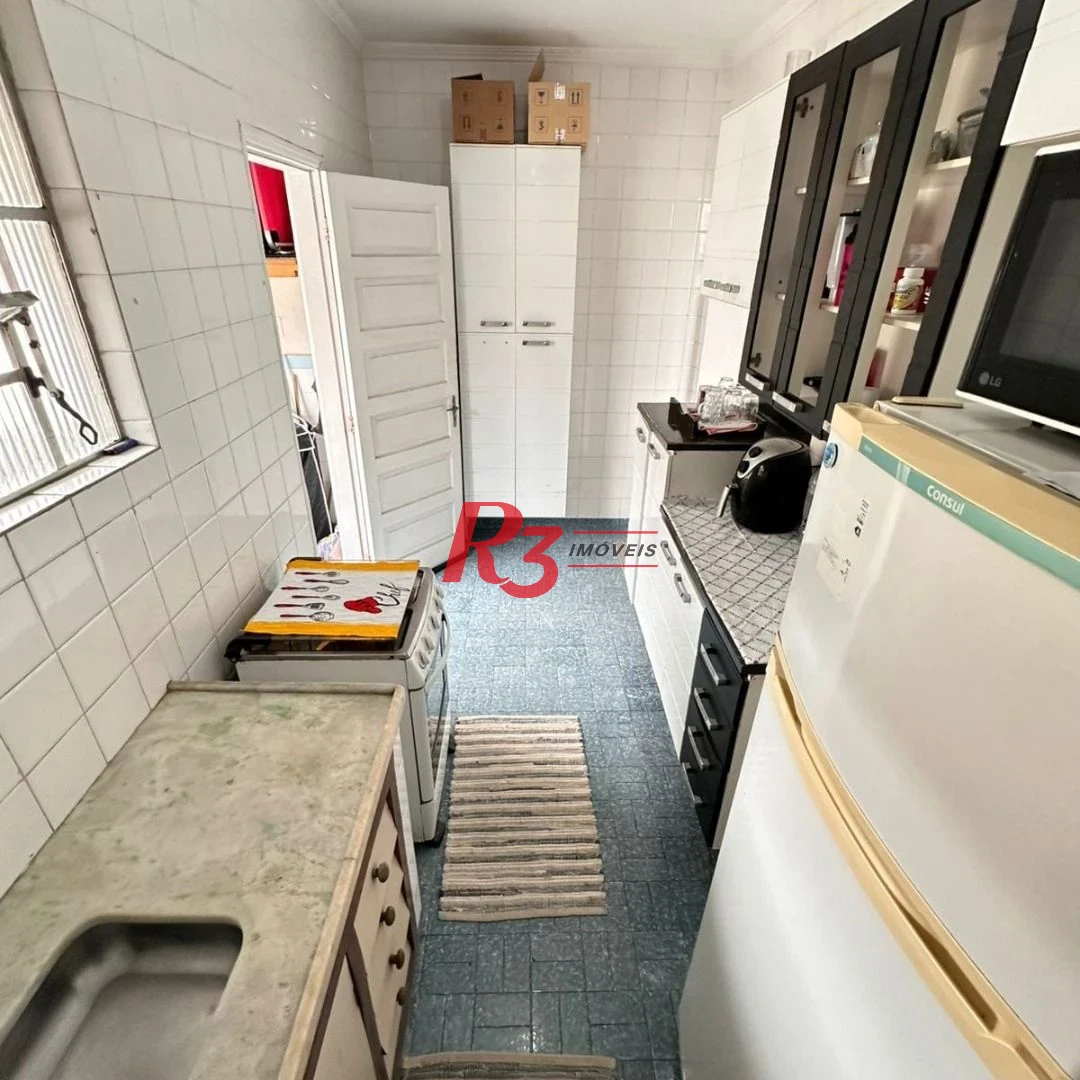Apartamento com 2 dormitórios à venda, 61 m² por R$ 345.000,00 - Marapé - Santos/SP