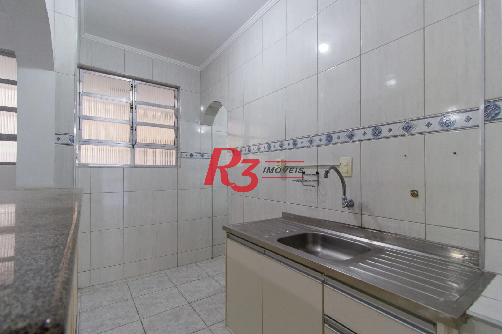 Apartamento com 2 dormitórios à venda, 58 m² por R$ 550.000,00 - Pompéia - Santos/SP