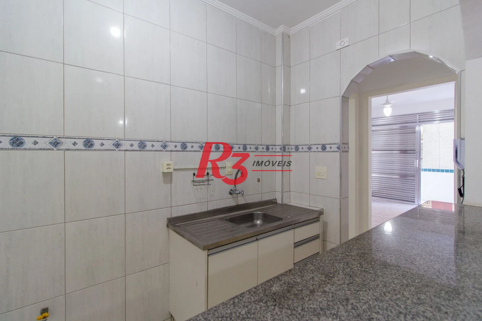 Apartamento com 2 dormitórios à venda, 58 m² por R$ 550.000,00 - Pompéia - Santos/SP
