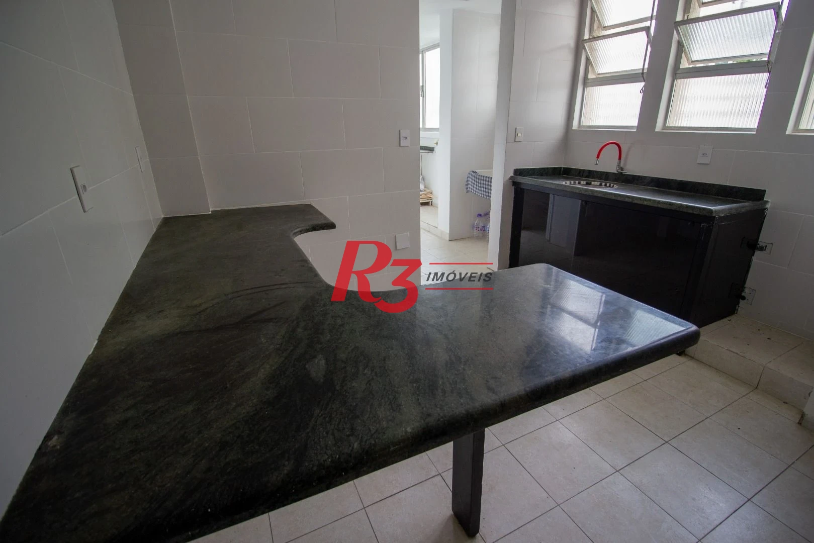 Apartamento com 3 dormitórios à venda, 124 m² por R$ 1.350.000,00 - Boqueirão - Santos/SP