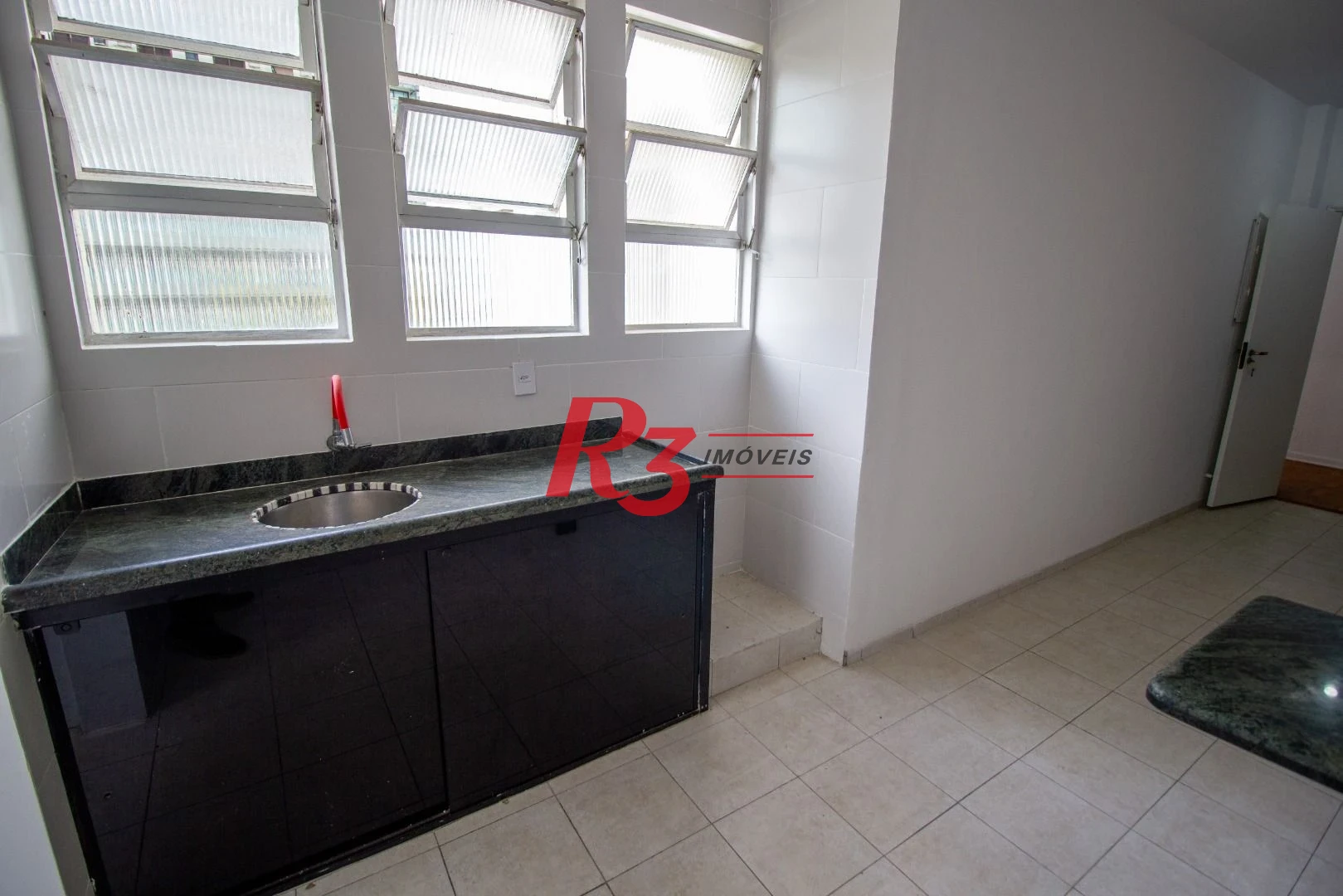 Apartamento com 3 dormitórios à venda, 124 m² por R$ 1.350.000,00 - Boqueirão - Santos/SP