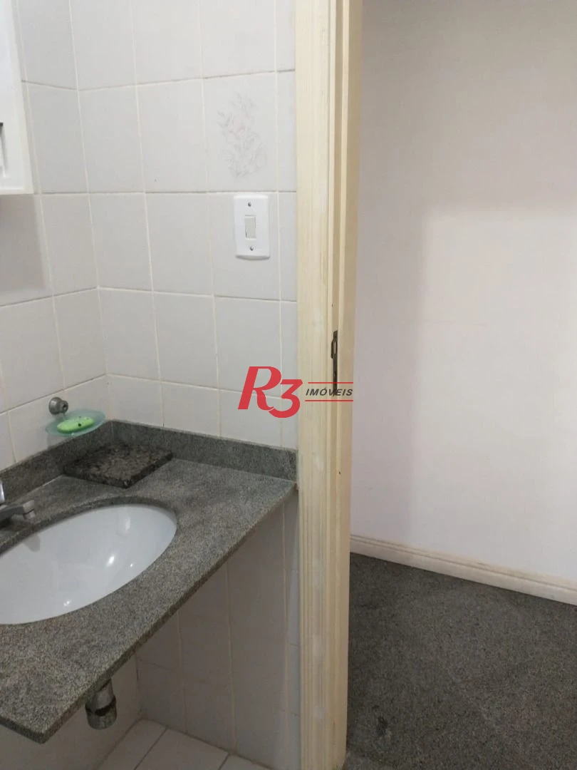 Conjunto à venda, 63 m² por R$ 250.000,00 - Ponta da Praia - Santos/SP