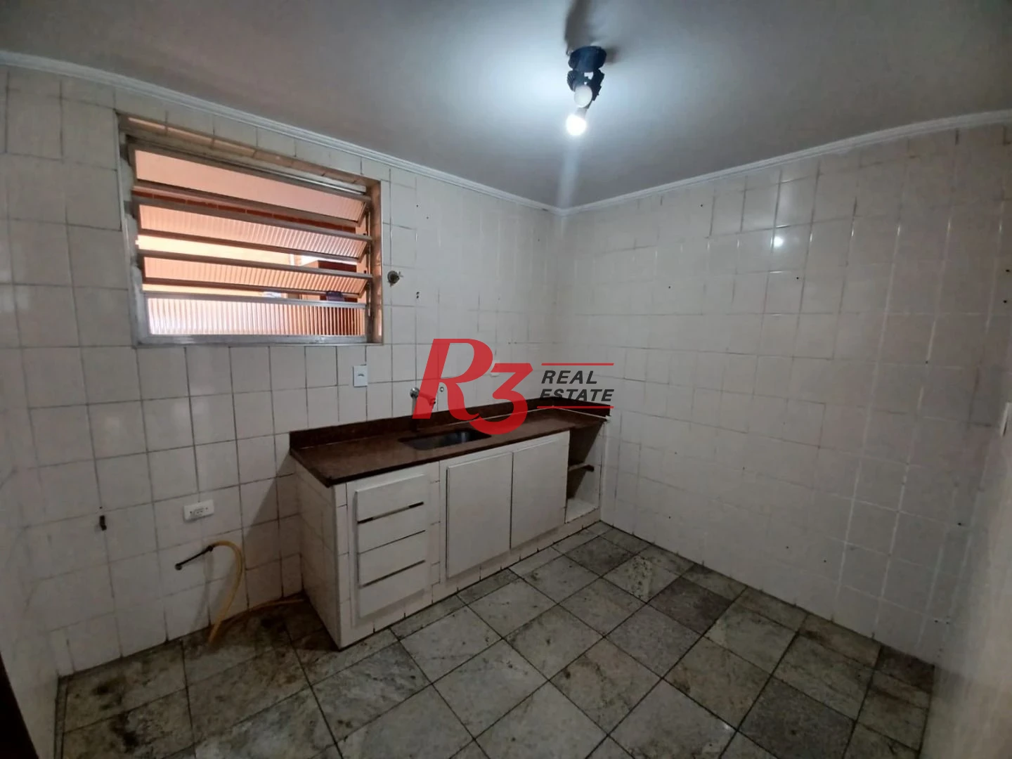 Sobrado com 3 dormitórios para alugar, 90 m² por R$ 5.219,00/mês - Embaré - Santos/SP