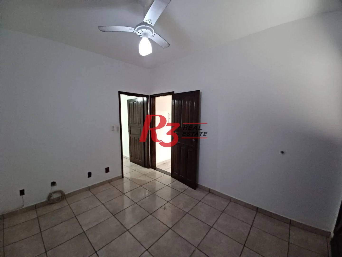 Sobrado com 3 dormitórios para alugar, 90 m² por R$ 5.219,00/mês - Embaré - Santos/SP