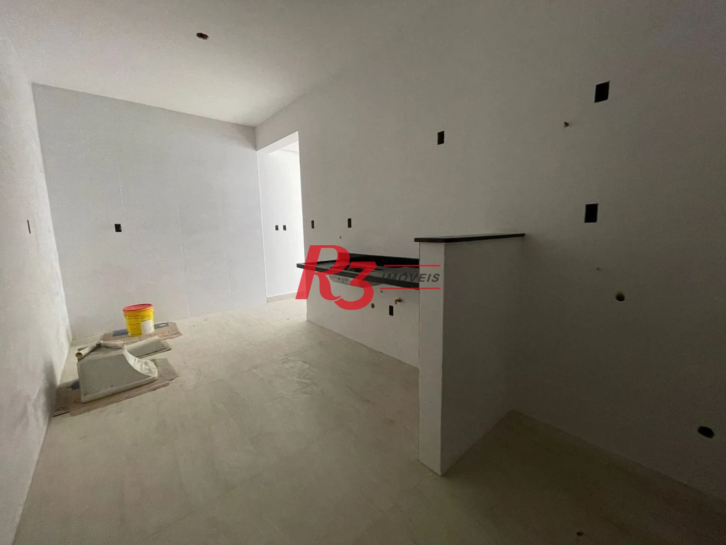 Sobrado fundos com 3 dormitórios, 1 suíte à venda, 152 m² por R$ 846.000 - Vila Belmiro - Santos/SP