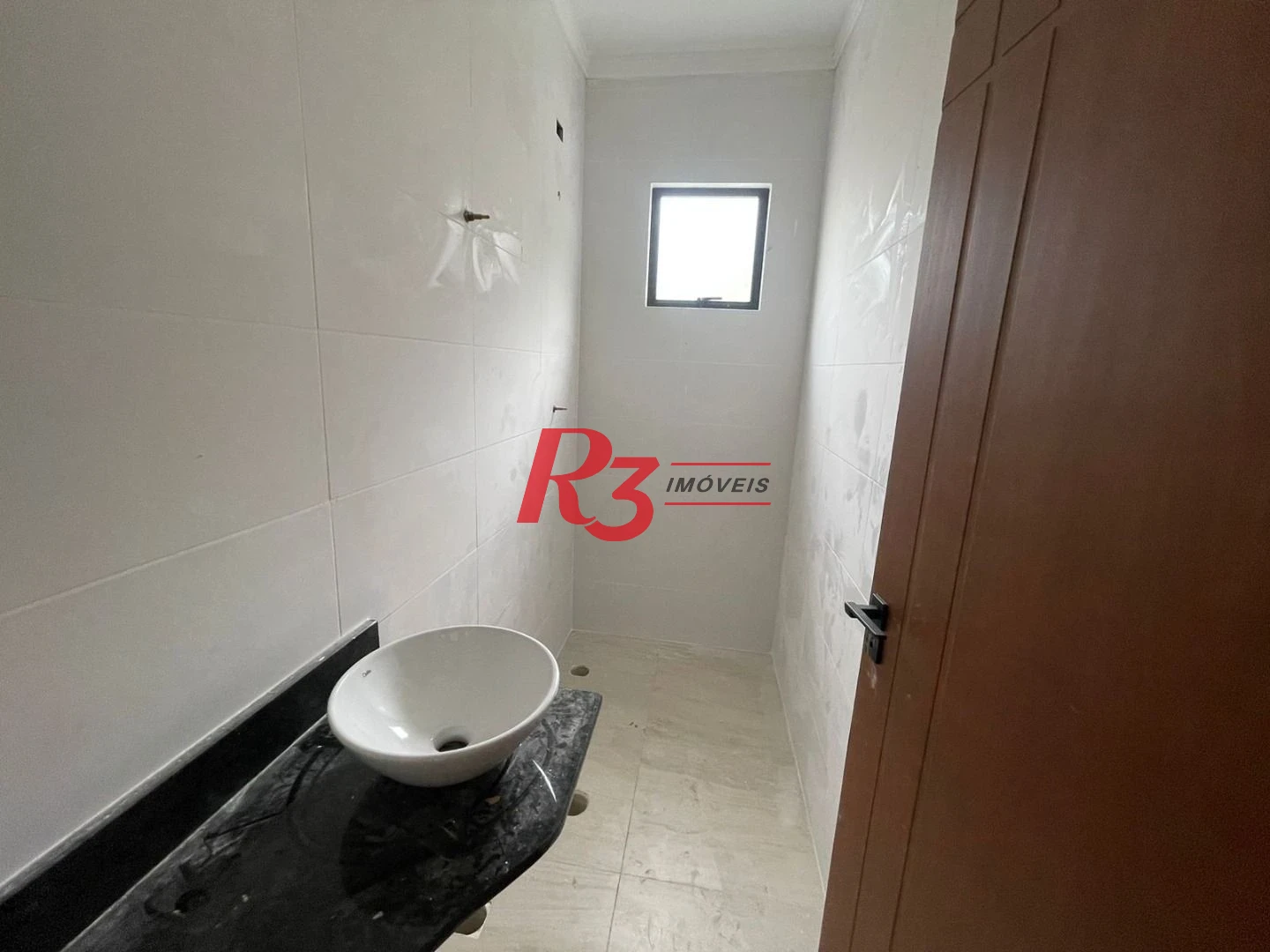 Sobrado fundos com 3 dormitórios, 1 suíte à venda, 152 m² por R$ 846.000 - Vila Belmiro - Santos/SP