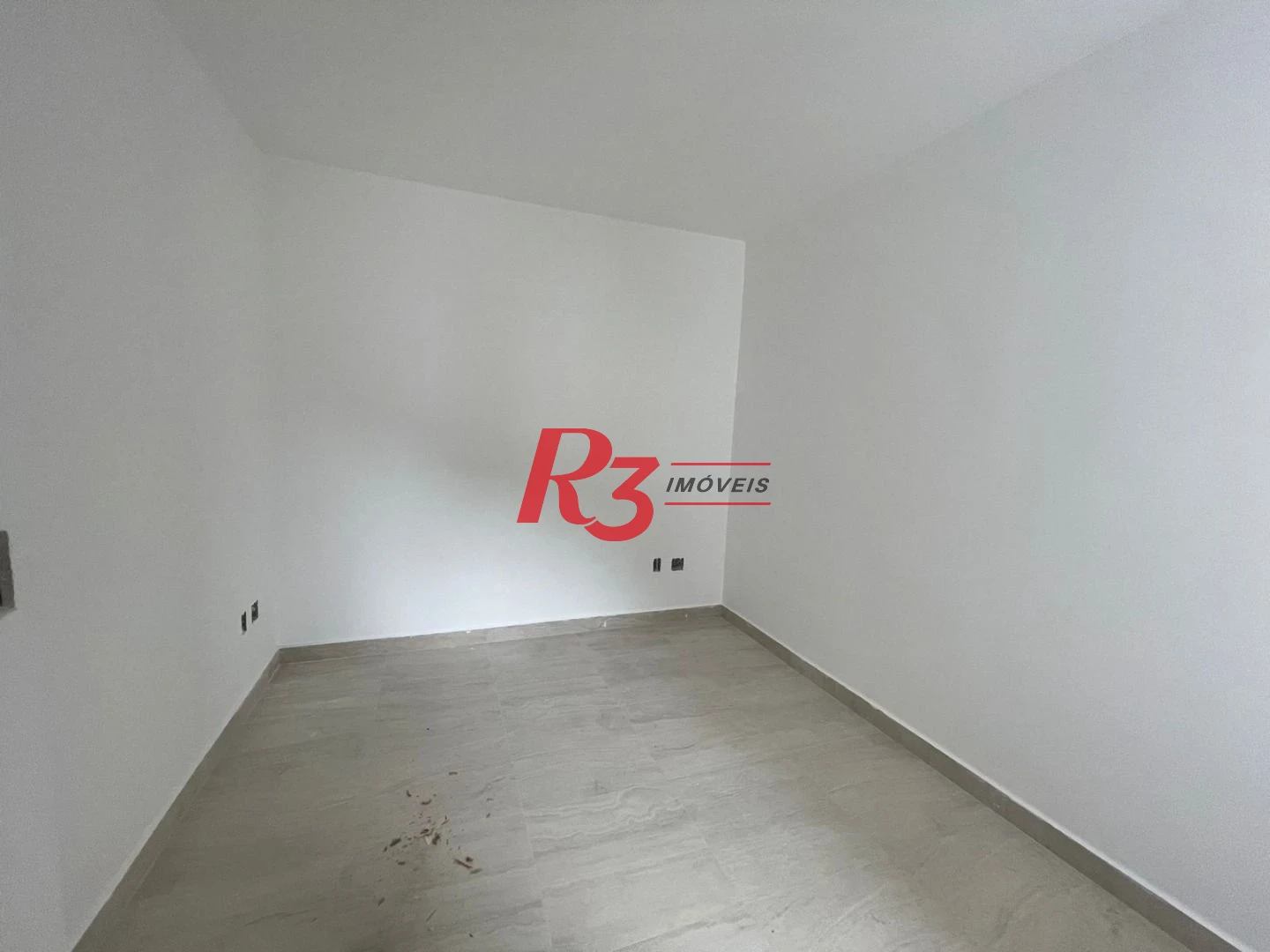 Sobrado fundos com 3 dormitórios, 1 suíte à venda, 152 m² por R$ 846.000 - Vila Belmiro - Santos/SP