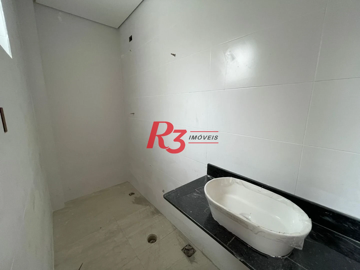 Casa sobreposta térrea com 3 dormitórios, 1 suíte à venda, 114 m² por R$ 805.000 - Vila Belmiro - Santos/SP