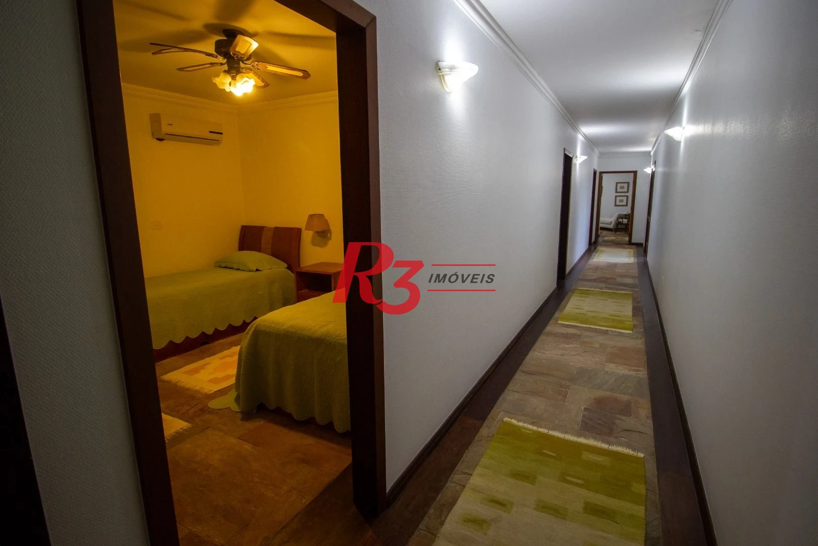 Casa com 5 dormitórios à venda, 700 m² por R$ 8.000.000,00 - Acapulco - Guarujá/SP