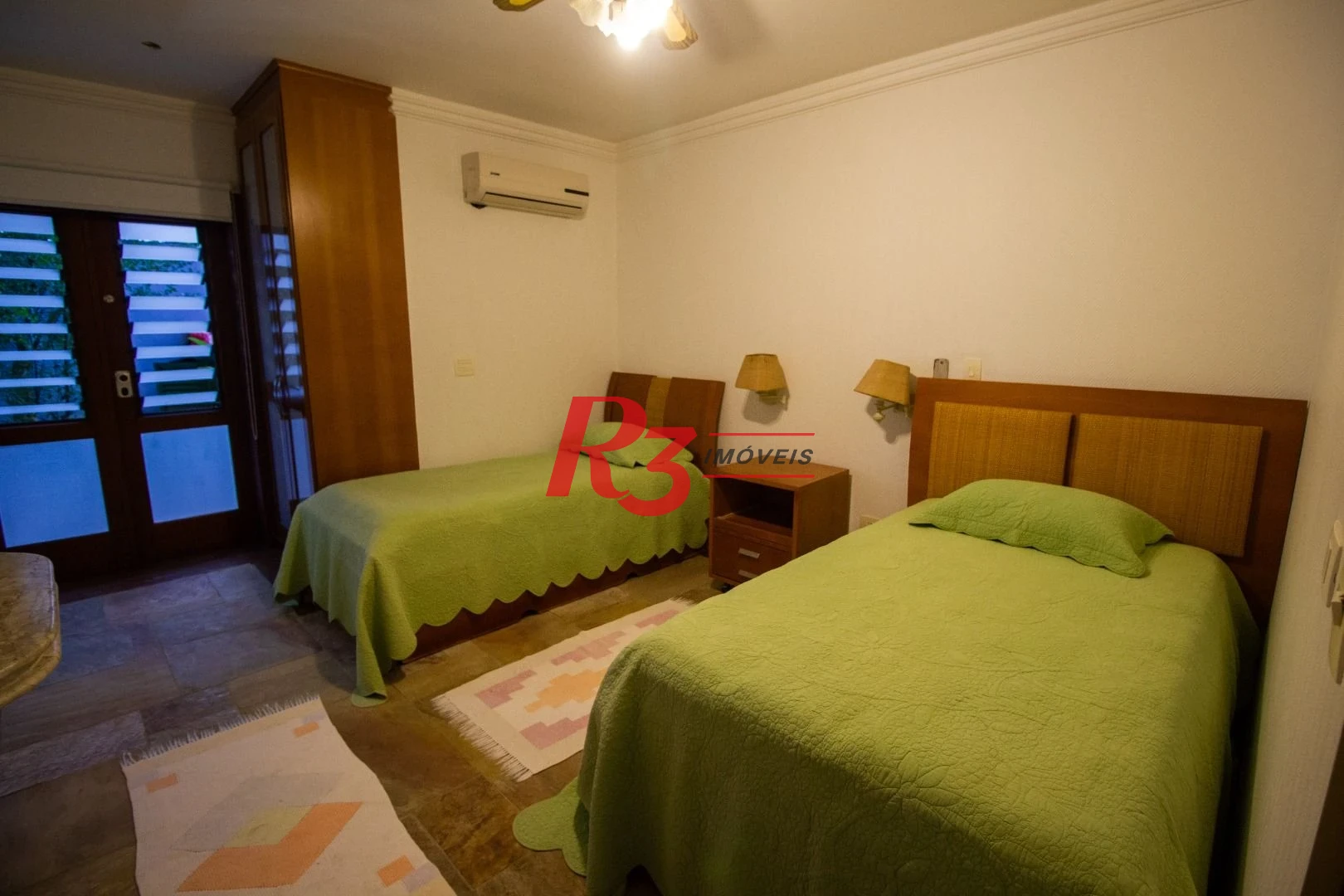 Casa com 5 dormitórios à venda, 700 m² por R$ 8.000.000,00 - Acapulco - Guarujá/SP