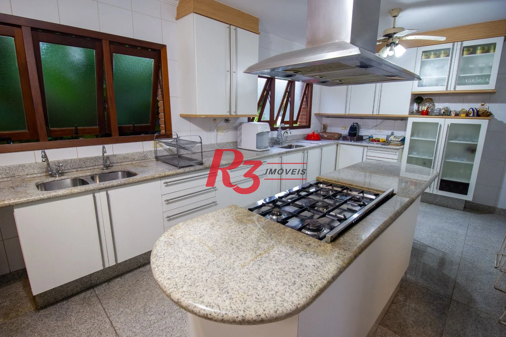 Casa com 5 dormitórios à venda, 700 m² por R$ 8.000.000,00 - Acapulco - Guarujá/SP