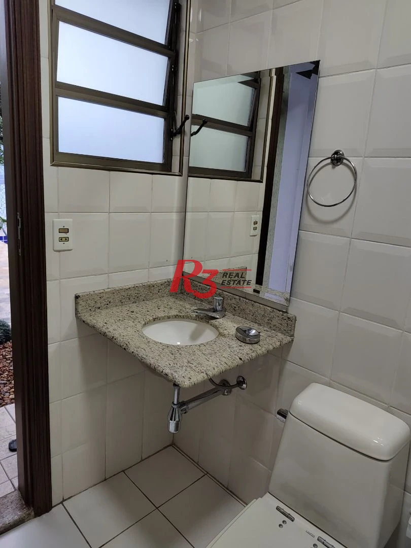 Sobrado com 3 dormitórios à venda, 189 m² por R$ 1.300.000,00 - Campo Grande - Santos/SP