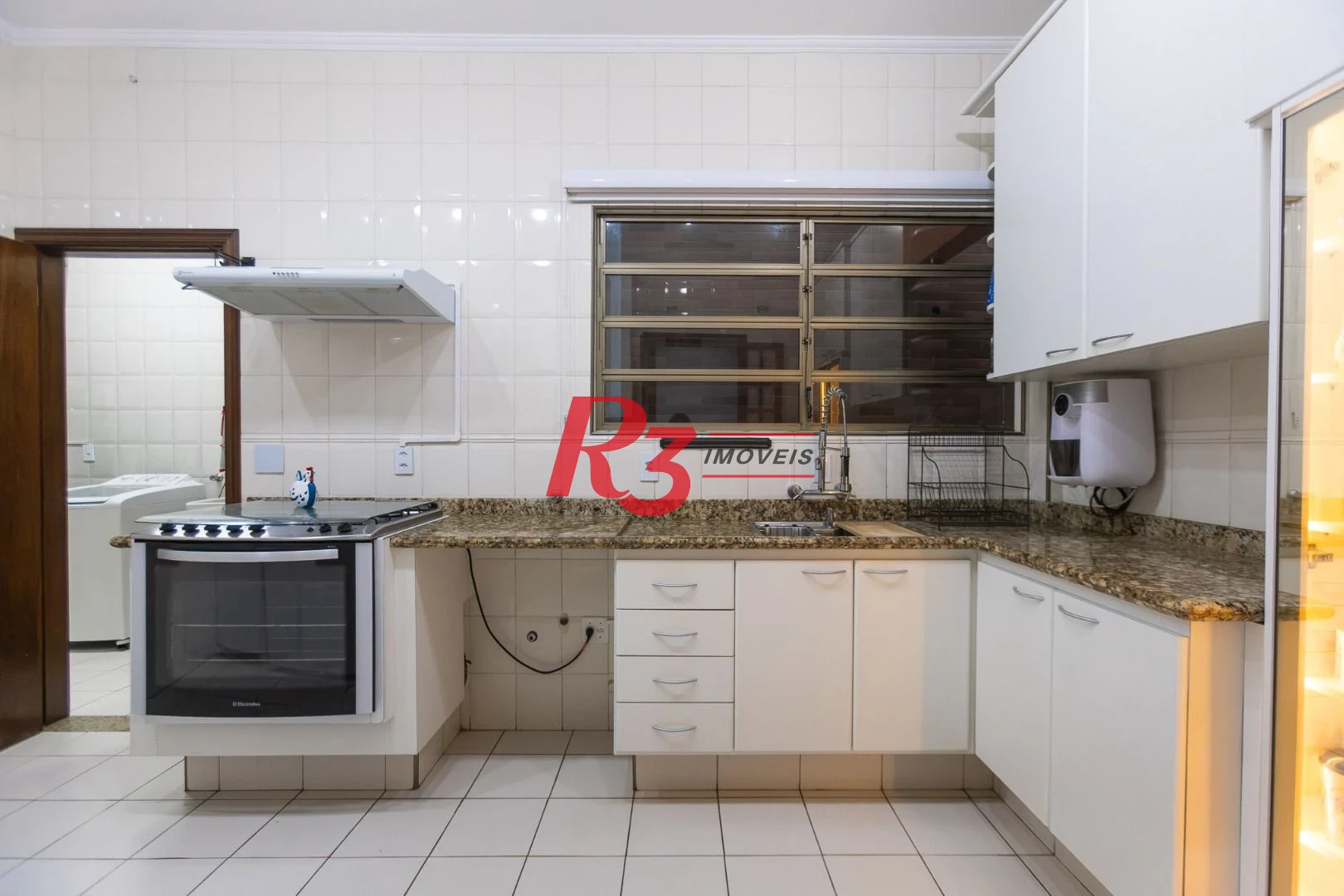 Sobrado com 3 dormitórios à venda, 189 m² por R$ 1.500.000,00 - Campo Grande - Santos/SP