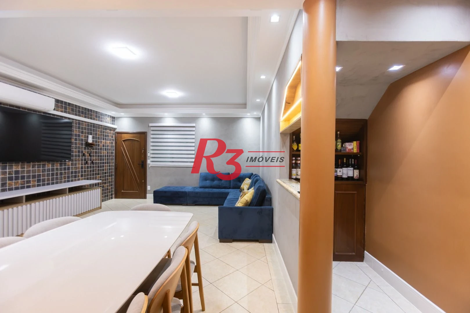 Sobrado com 3 dormitórios à venda, 189 m² por R$ 1.500.000,00 - Campo Grande - Santos/SP