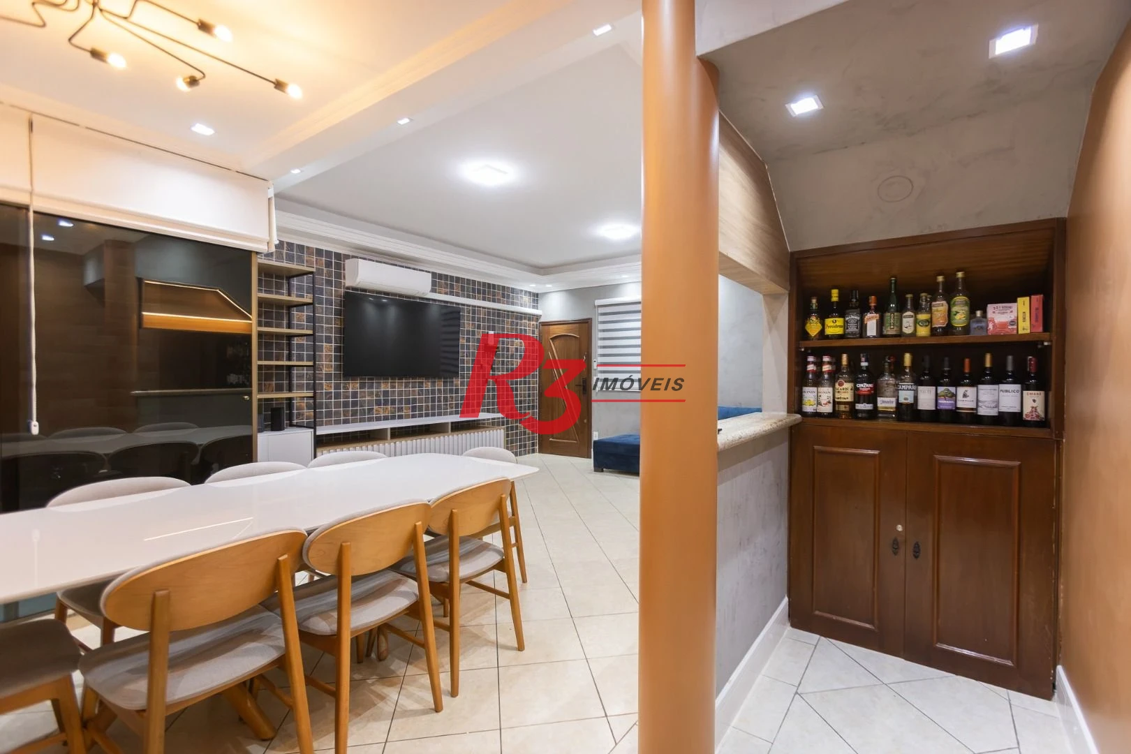 Sobrado com 3 dormitórios à venda, 189 m² por R$ 1.500.000,00 - Campo Grande - Santos/SP