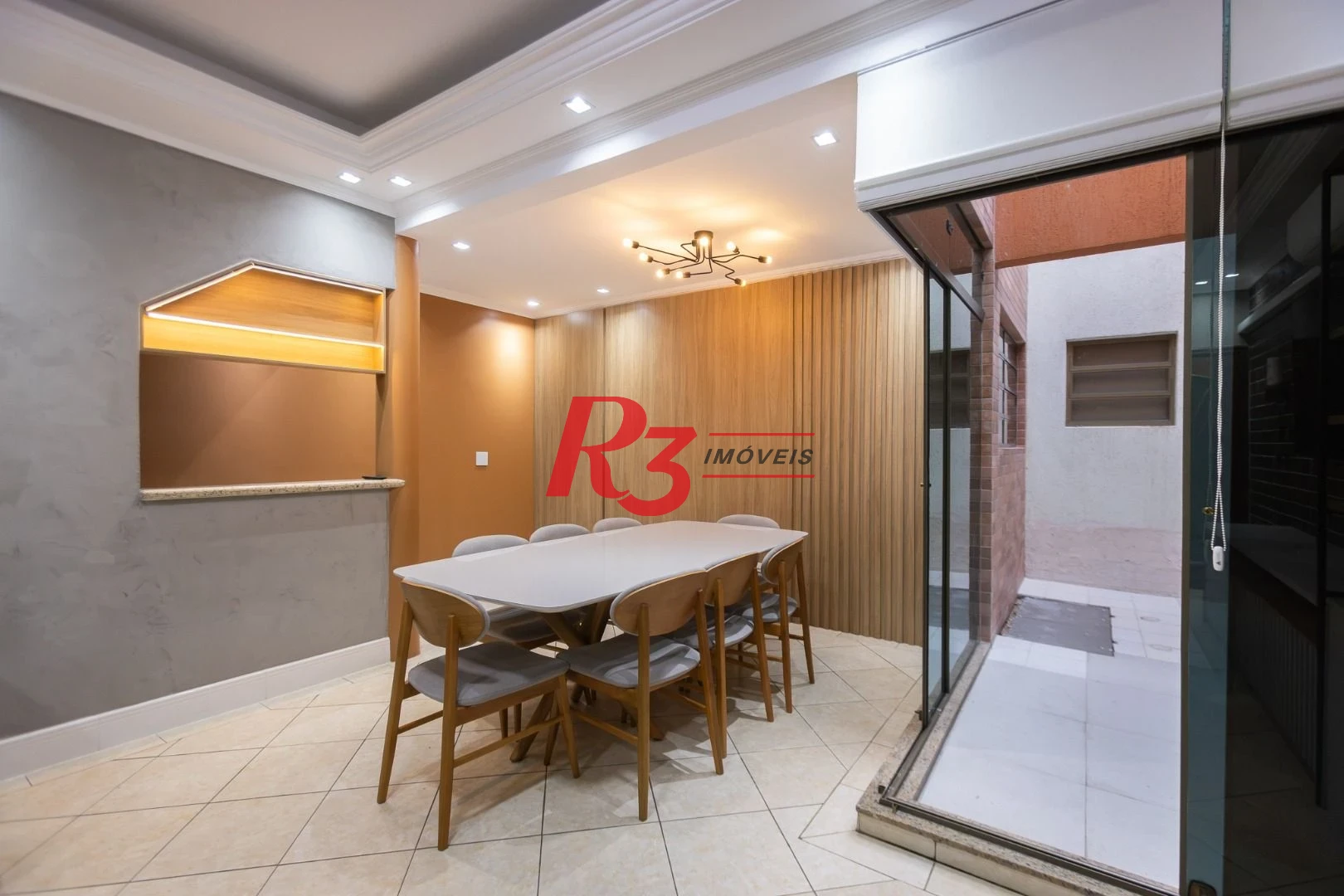 Sobrado com 3 dormitórios à venda, 189 m² por R$ 1.500.000,00 - Campo Grande - Santos/SP