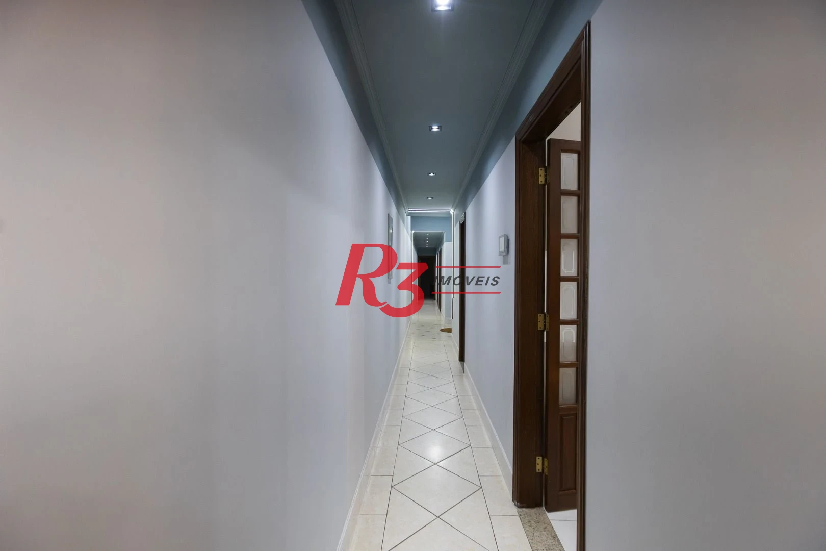 Sobrado com 3 dormitórios à venda, 189 m² por R$ 1.500.000,00 - Campo Grande - Santos/SP