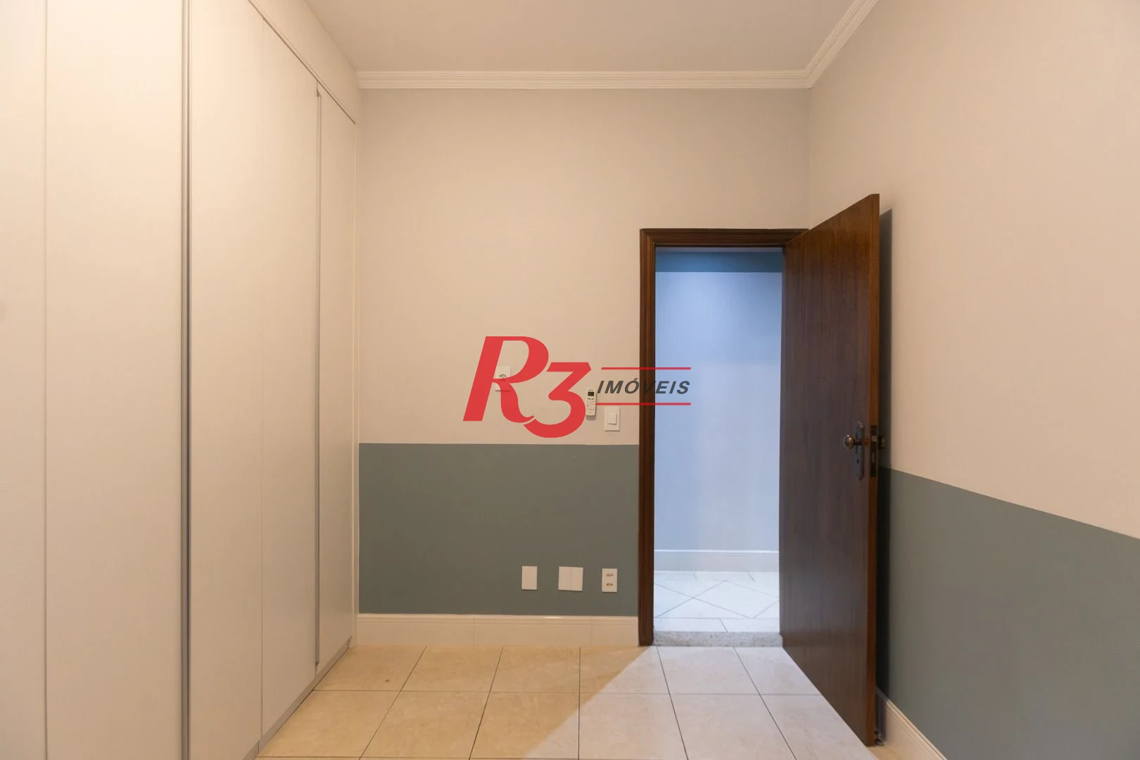 Sobrado com 3 dormitórios à venda, 189 m² por R$ 1.500.000,00 - Campo Grande - Santos/SP