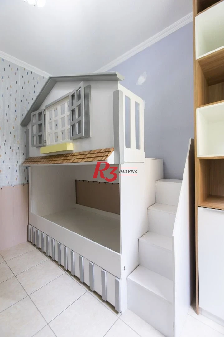 Sobrado com 3 dormitórios à venda, 189 m² por R$ 1.500.000,00 - Campo Grande - Santos/SP