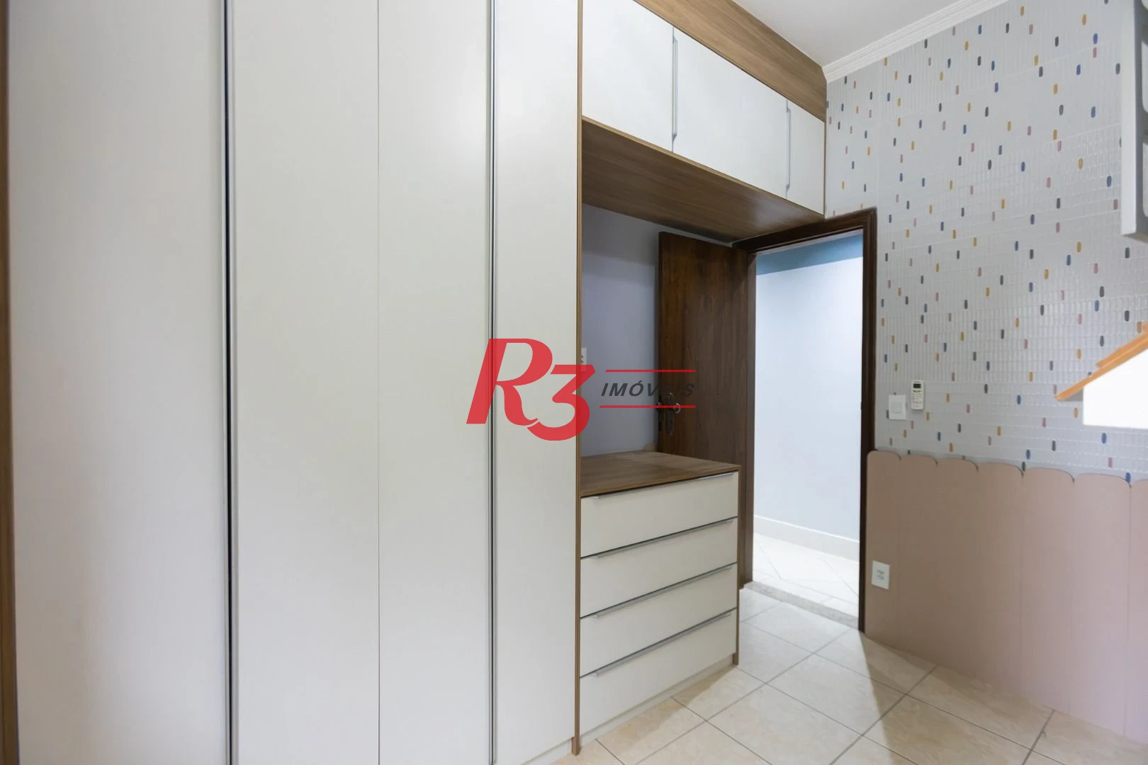 Sobrado com 3 dormitórios à venda, 189 m² por R$ 1.500.000,00 - Campo Grande - Santos/SP
