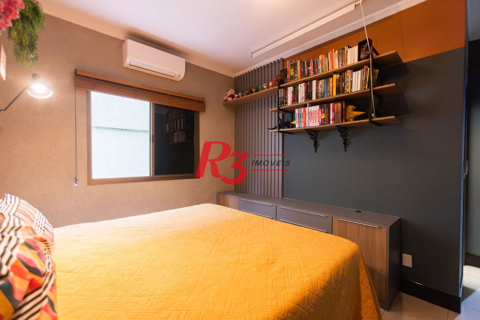 Sobrado com 3 dormitórios à venda, 189 m² por R$ 1.500.000,00 - Campo Grande - Santos/SP