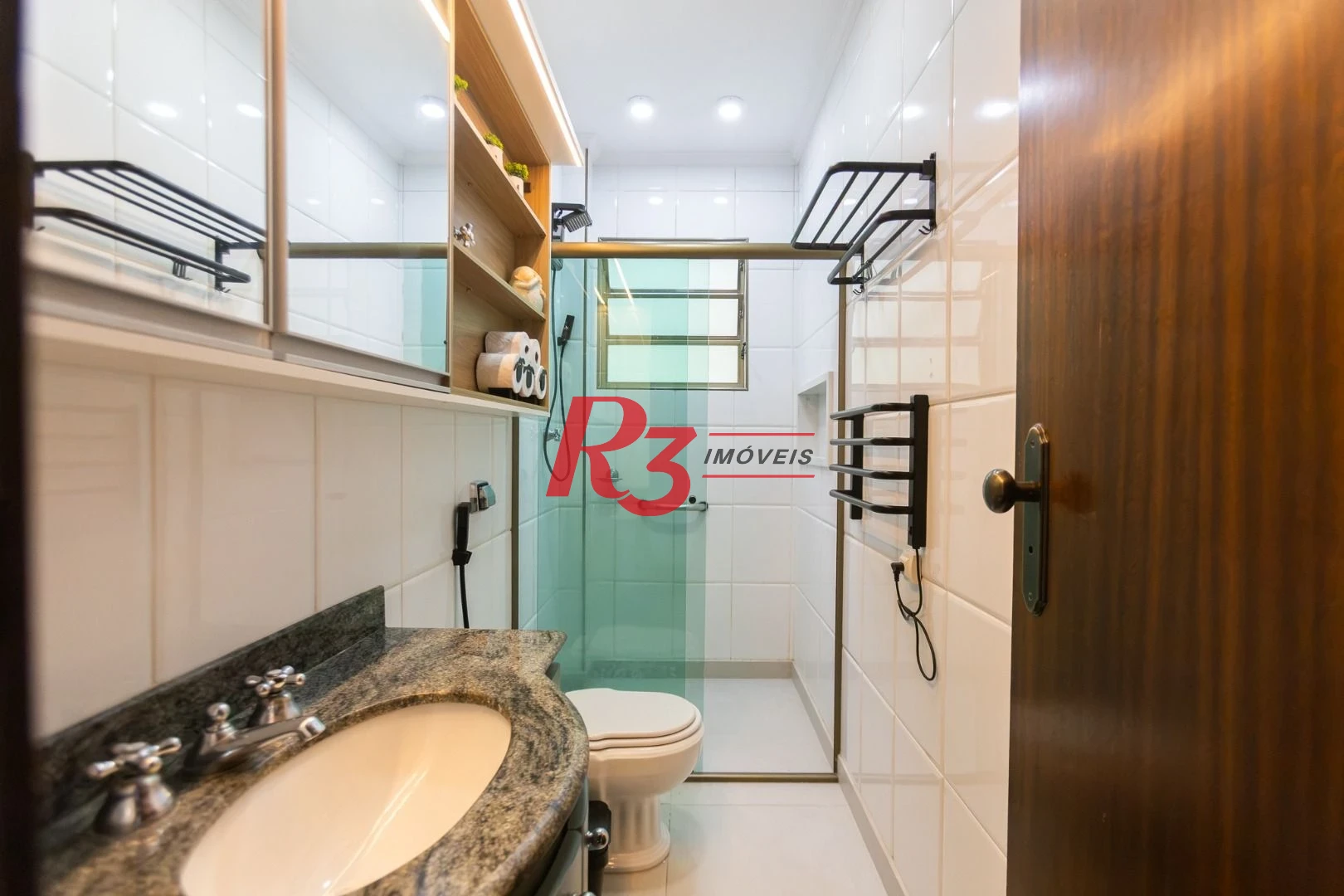 Sobrado com 3 dormitórios à venda, 189 m² por R$ 1.500.000,00 - Campo Grande - Santos/SP