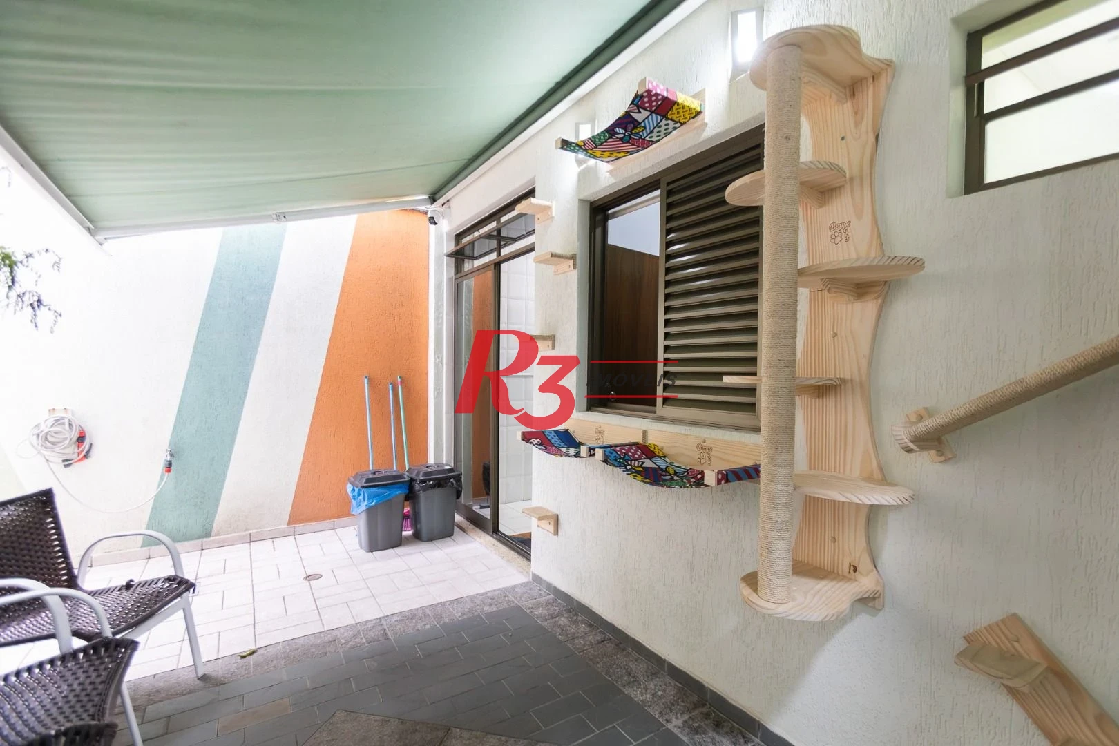 Sobrado com 3 dormitórios à venda, 189 m² por R$ 1.500.000,00 - Campo Grande - Santos/SP