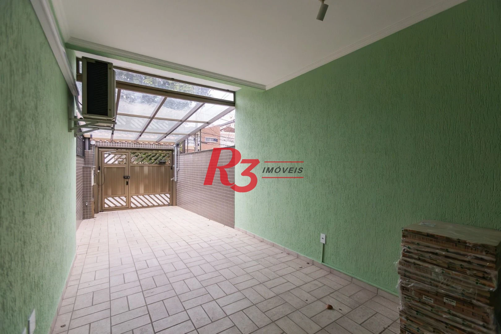 Sobrado com 3 dormitórios à venda, 189 m² por R$ 1.500.000,00 - Campo Grande - Santos/SP