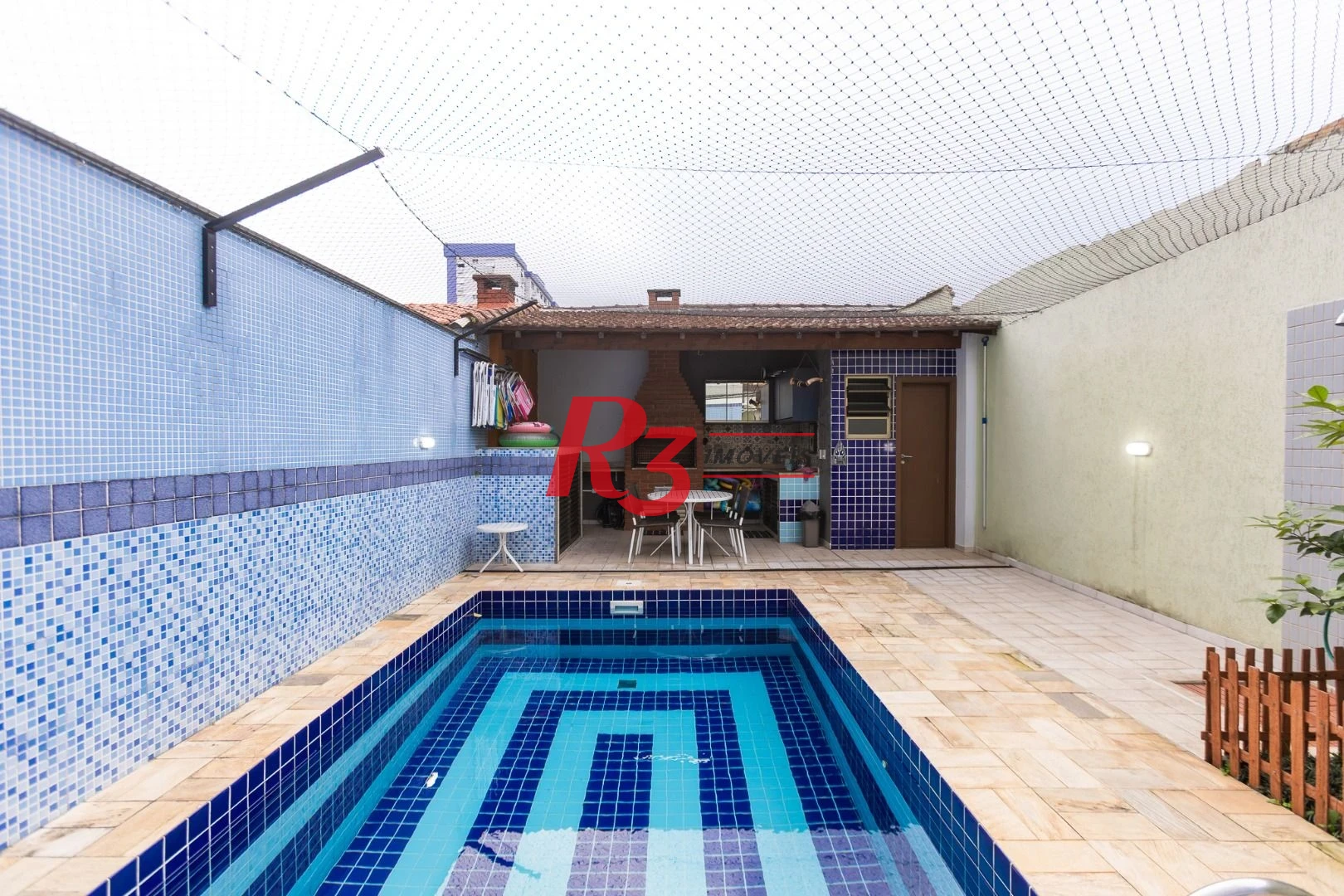 Sobrado com 3 dormitórios à venda, 189 m² por R$ 1.500.000,00 - Campo Grande - Santos/SP