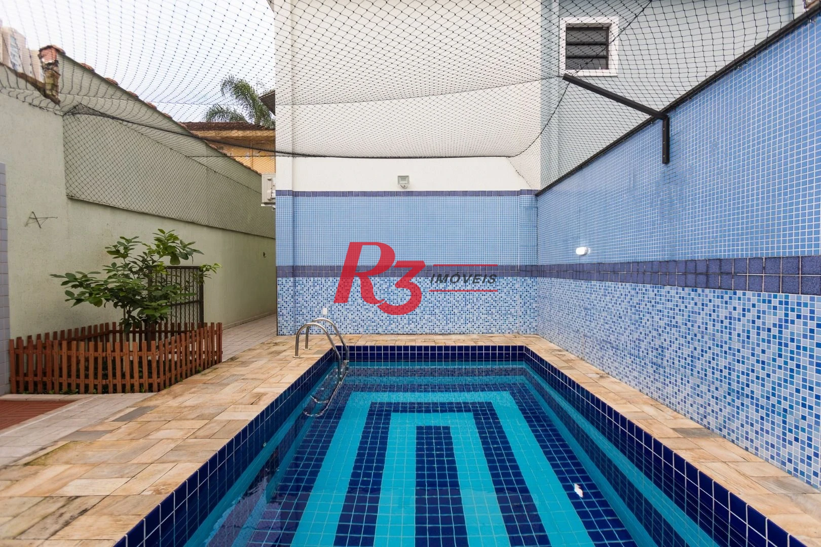 Sobrado com 3 dormitórios à venda, 189 m² por R$ 1.500.000,00 - Campo Grande - Santos/SP