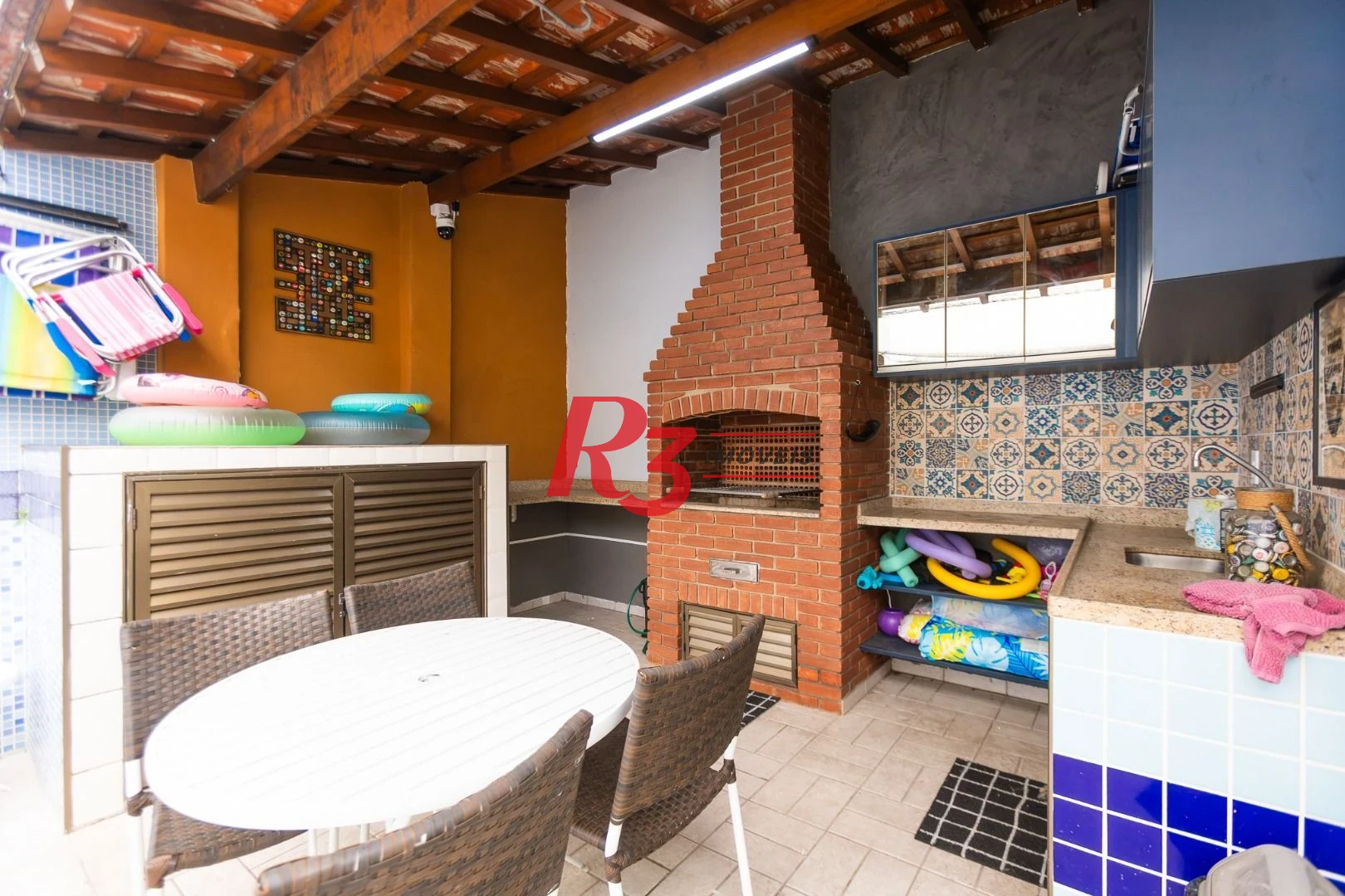 Sobrado com 3 dormitórios à venda, 189 m² por R$ 1.500.000,00 - Campo Grande - Santos/SP