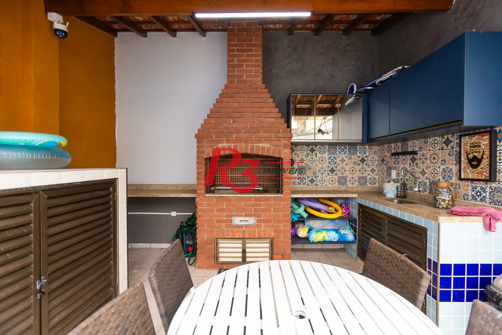 Sobrado com 3 dormitórios à venda, 189 m² por R$ 1.500.000,00 - Campo Grande - Santos/SP