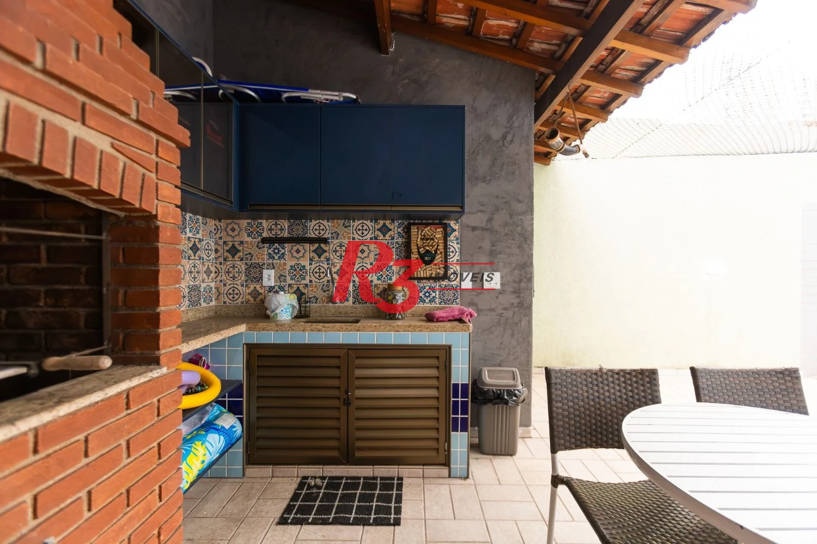 Sobrado com 3 dormitórios à venda, 189 m² por R$ 1.500.000,00 - Campo Grande - Santos/SP