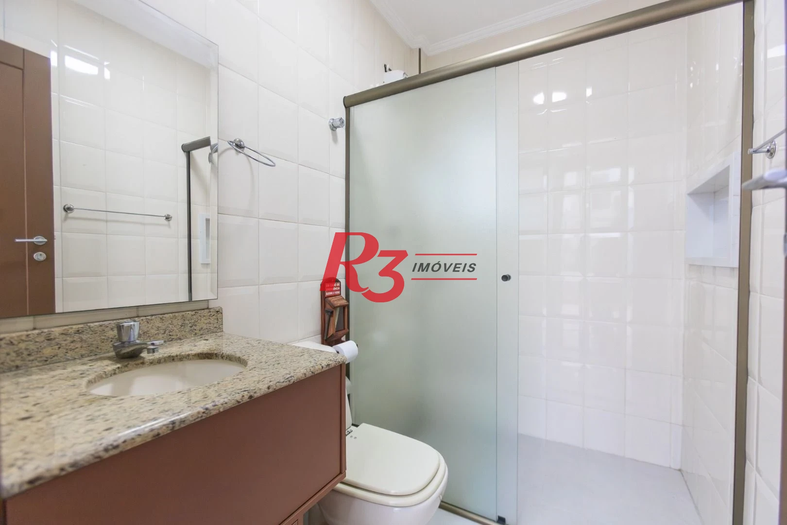 Sobrado com 3 dormitórios à venda, 189 m² por R$ 1.500.000,00 - Campo Grande - Santos/SP
