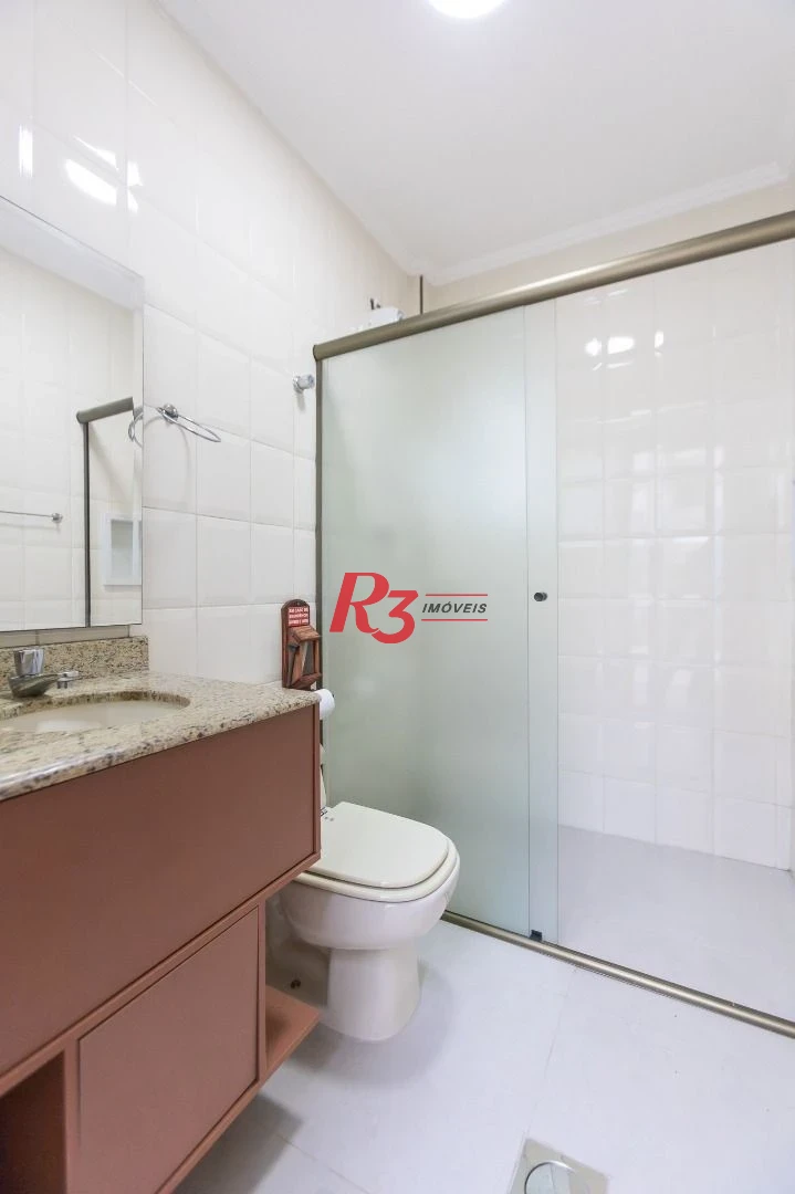 Sobrado com 3 dormitórios à venda, 189 m² por R$ 1.500.000,00 - Campo Grande - Santos/SP