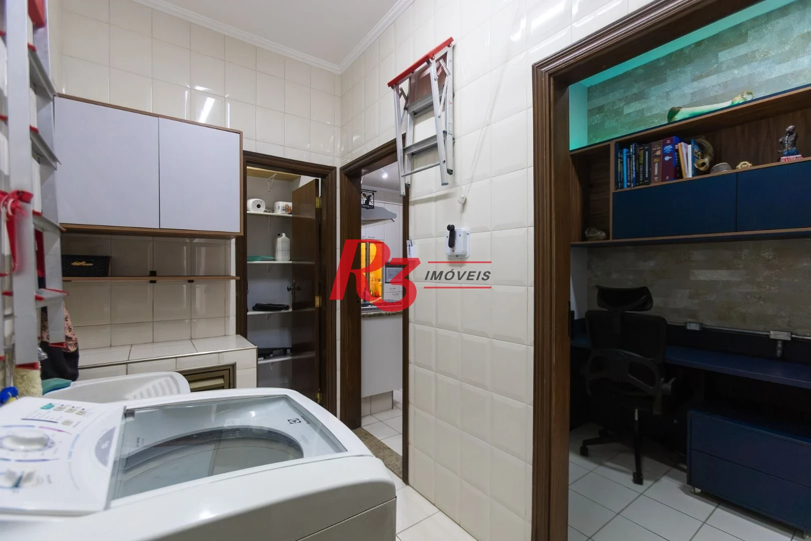 Sobrado com 3 dormitórios à venda, 189 m² por R$ 1.500.000,00 - Campo Grande - Santos/SP
