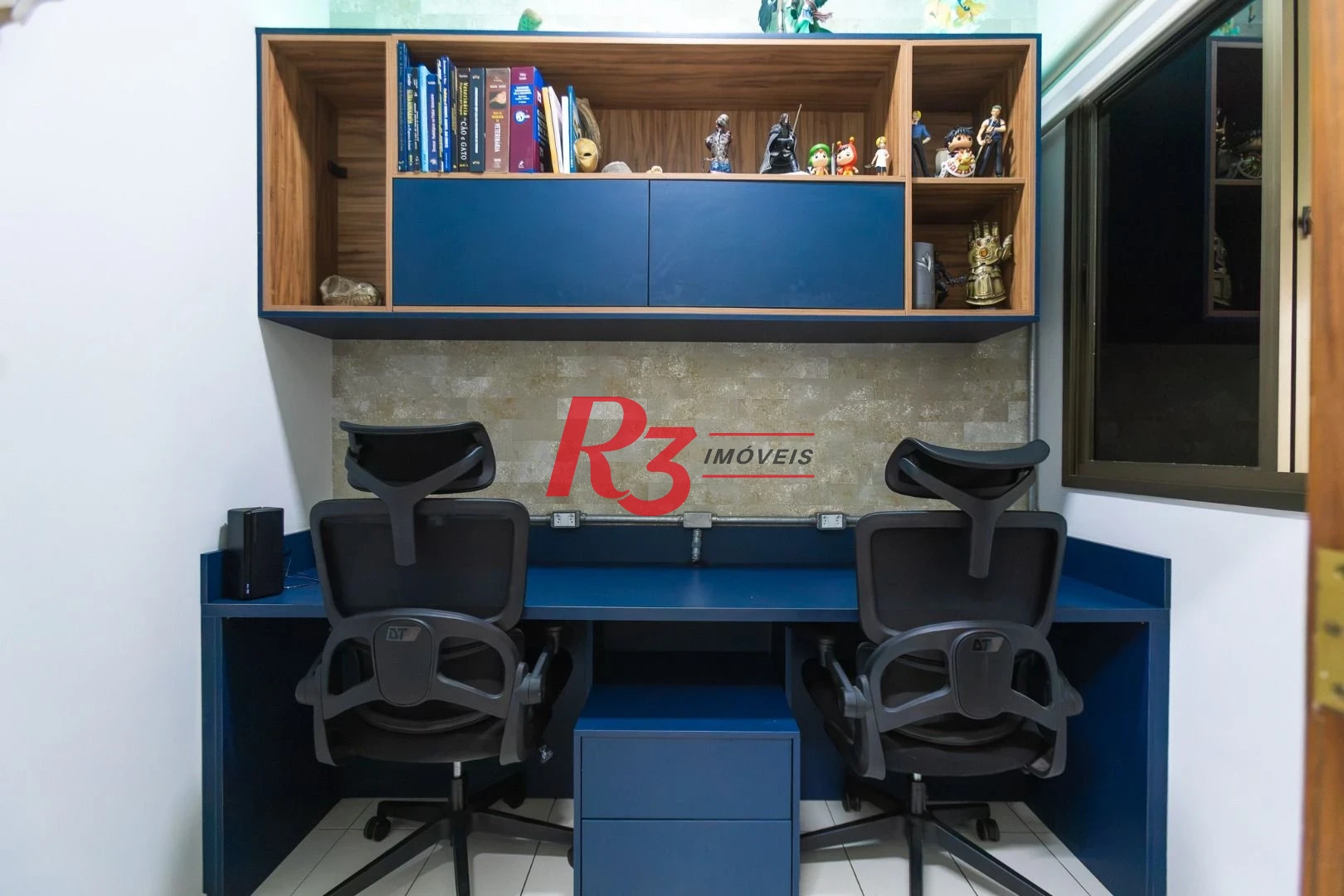 Sobrado com 3 dormitórios à venda, 189 m² por R$ 1.500.000,00 - Campo Grande - Santos/SP