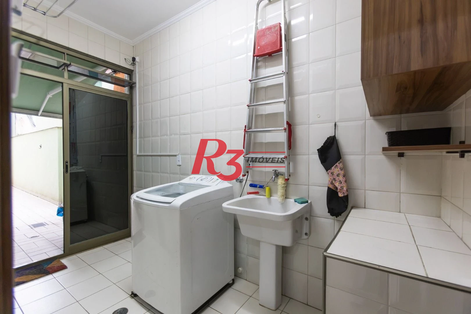 Sobrado com 3 dormitórios à venda, 189 m² por R$ 1.500.000,00 - Campo Grande - Santos/SP