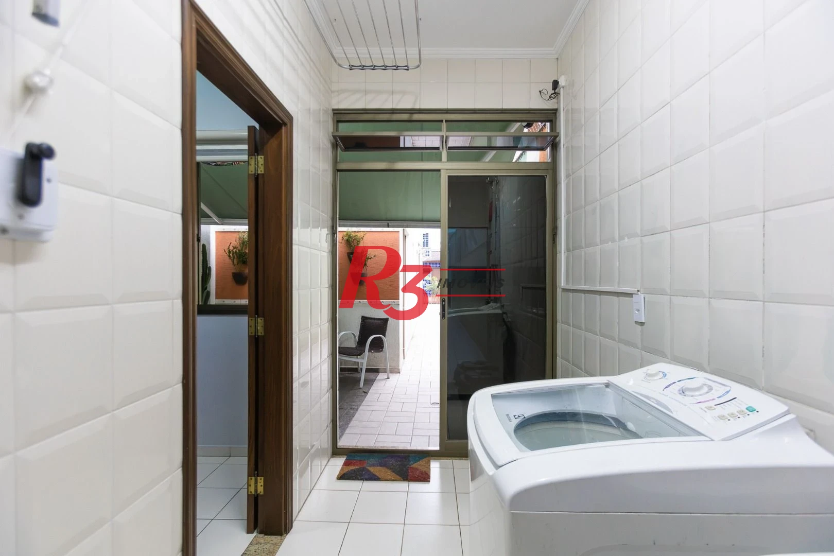 Sobrado com 3 dormitórios à venda, 189 m² por R$ 1.500.000,00 - Campo Grande - Santos/SP