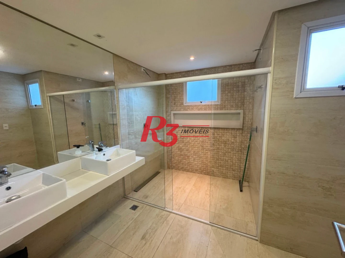 Sobrado à venda, 192 m² por R$ 2.400.000,00 - Aparecida - Santos/SP