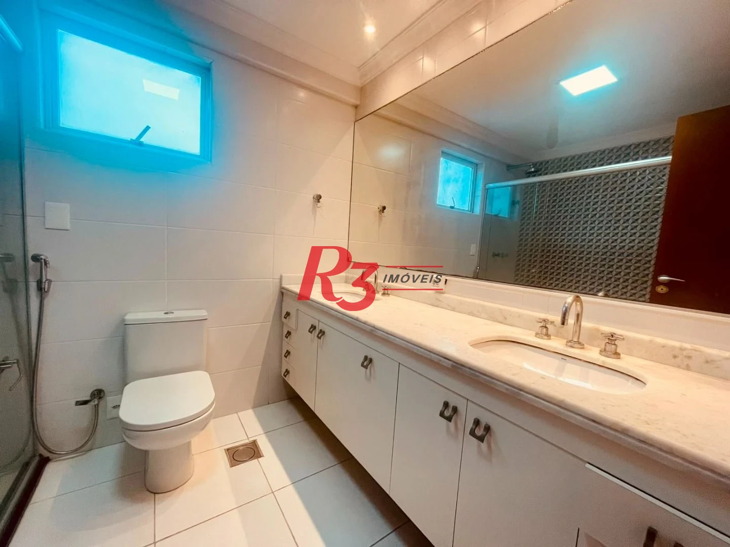 Apartamento com 3 dormitórios para alugar, 232 m² por R$ 20.000,01/mês - Embaré - Santos/SP