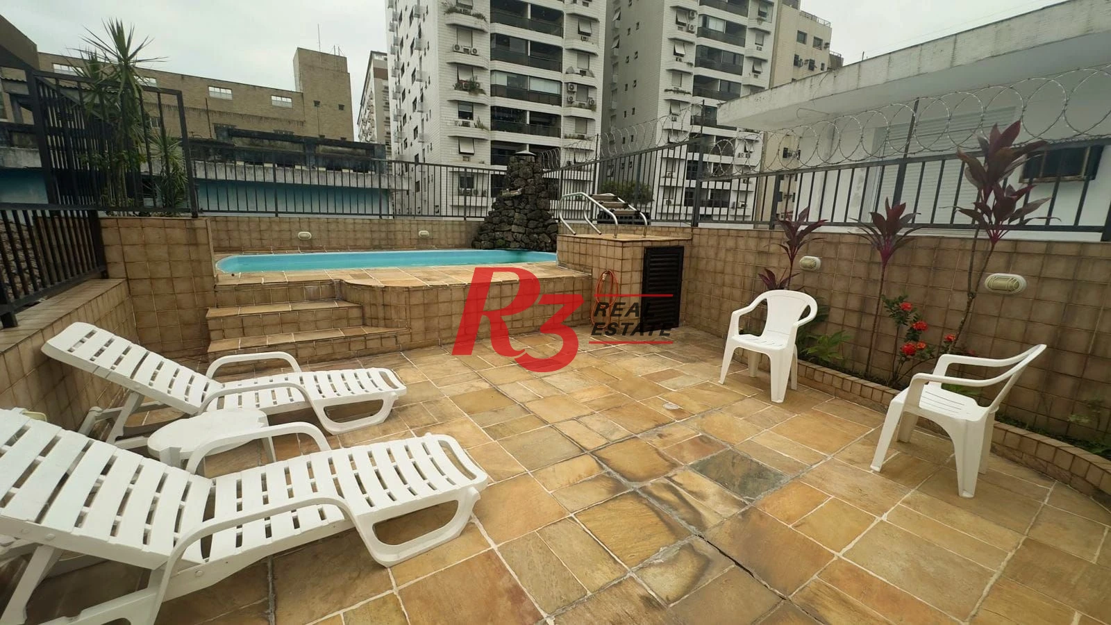 Casa com 5 dormitórios para alugar, 254 m² por R$ 15.850,00/mês - Ponta da Praia - Santos/SP