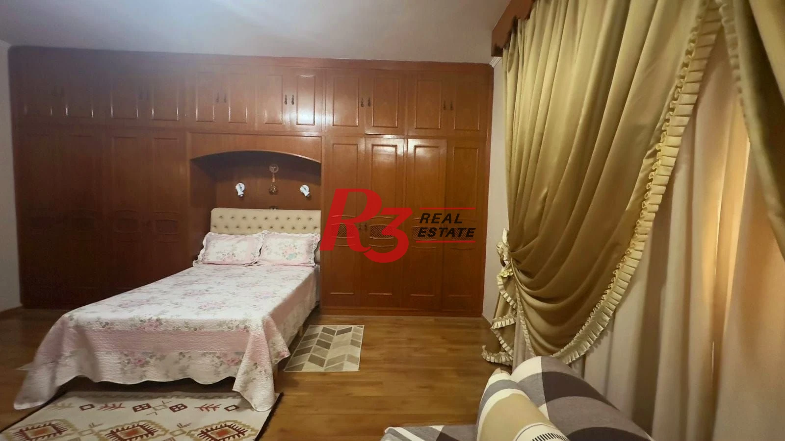 Casa com 5 dormitórios para alugar, 254 m² por R$ 15.850,00/mês - Ponta da Praia - Santos/SP