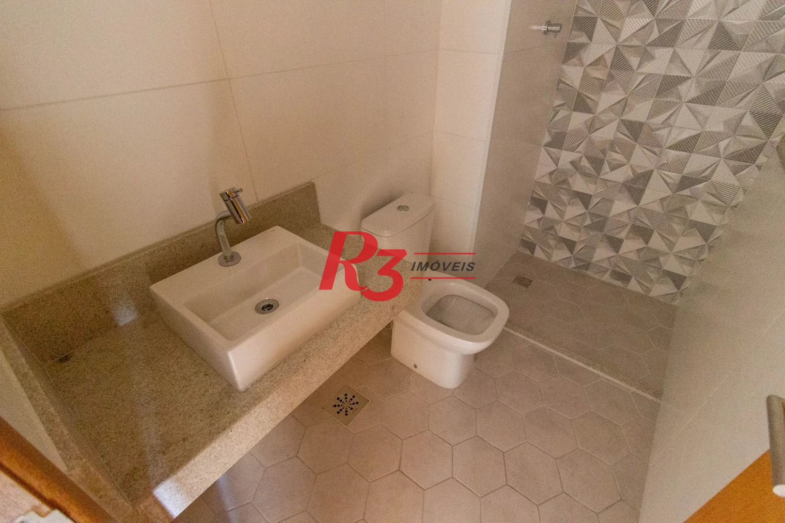 Apartamento com 3 dormitórios à venda, 91 m² por R$ 700.400,00 - Aparecida - Santos/SP