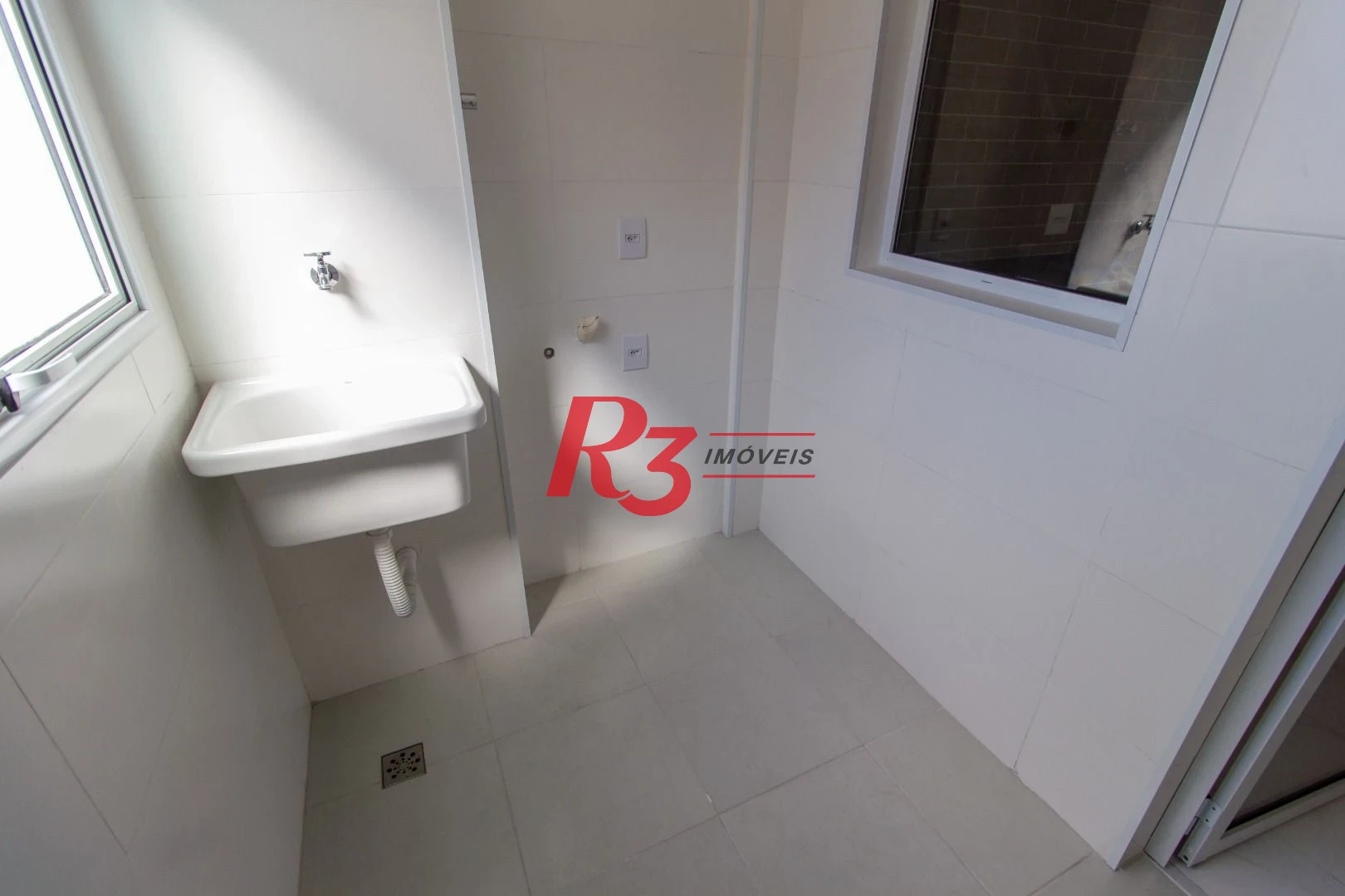 Apartamento com 3 dormitórios à venda, 91 m² por R$ 700.400,00 - Aparecida - Santos/SP