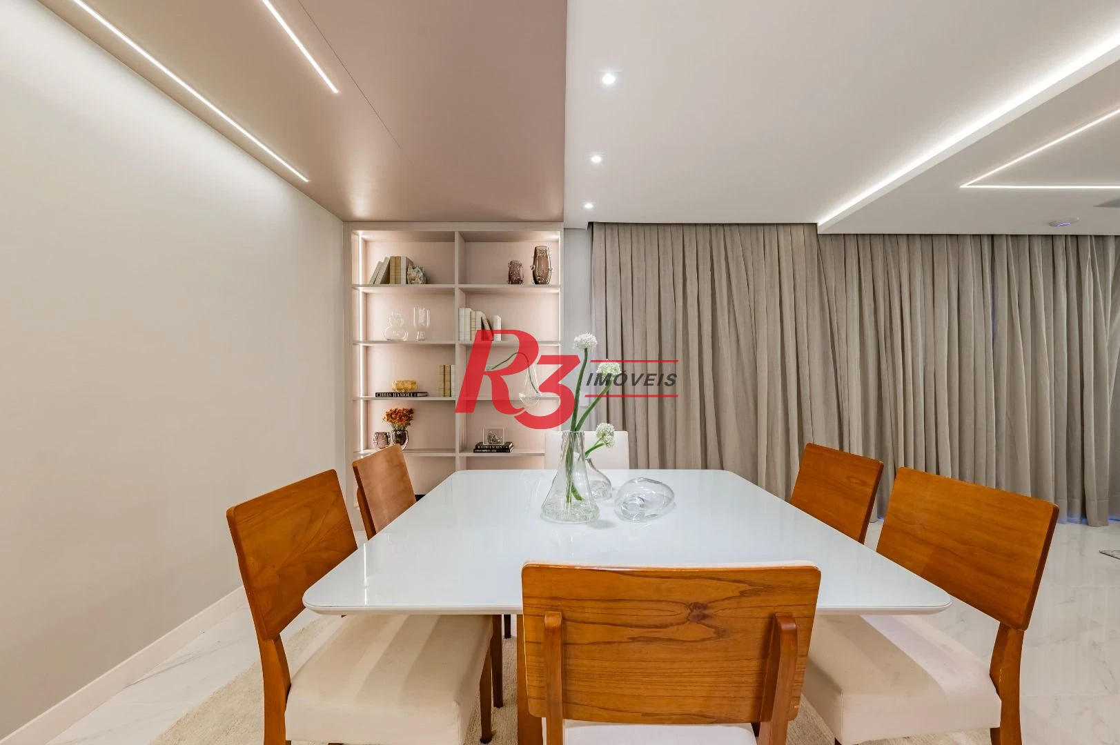Apartamento de alto padrão com 3 suítes à venda, 234 m² por R$ 3.650.000 - Boqueirão - Santos/SP