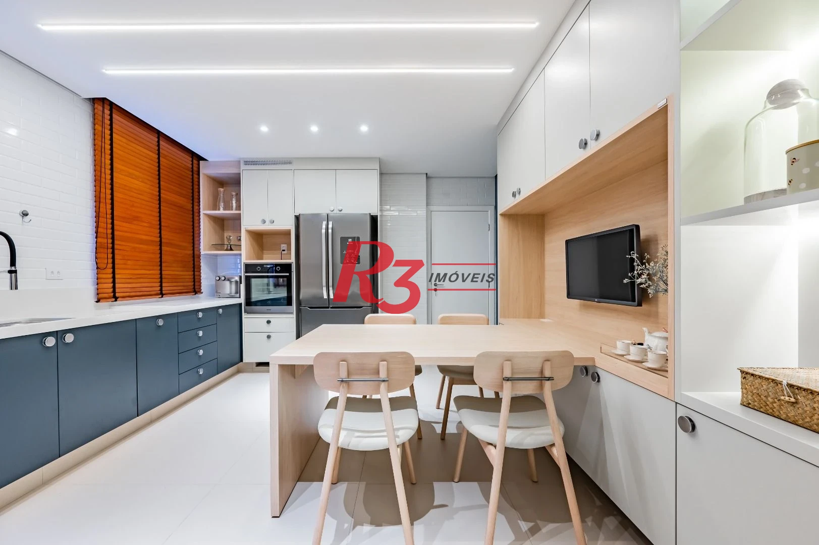Apartamento de alto padrão com 3 suítes à venda, 234 m² por R$ 3.650.000 - Boqueirão - Santos/SP